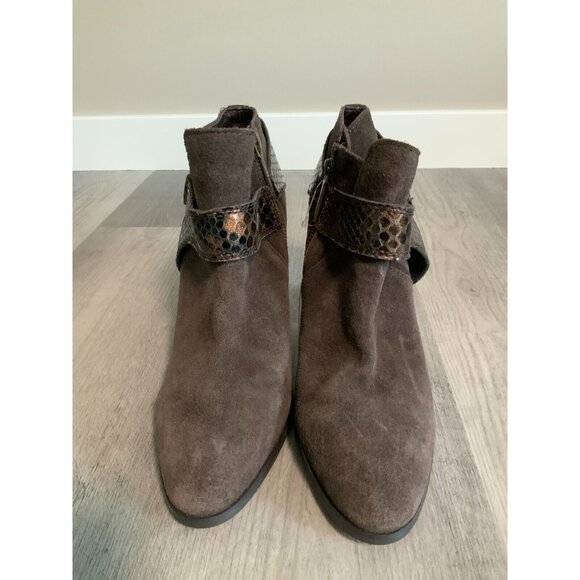 Donald J Pliner Brown Suede Selita 23 Ankle Bootie W/ Snakeskin Straps, Size 9 - Picture 2 of 8